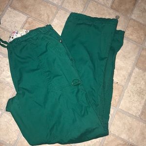 Koi scrub pants large green
